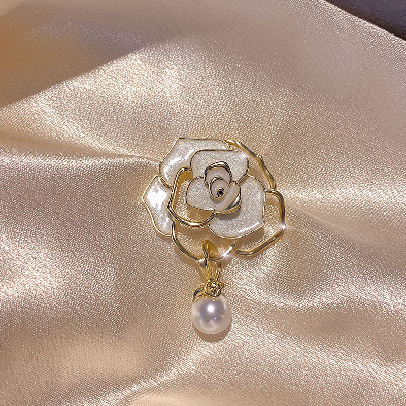 Eleganckie białe czarne broszk – Body Jewelry Websites recenzja i cena