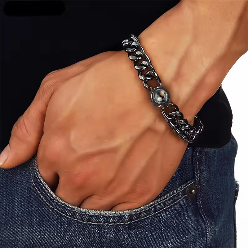 Bransoletka z projekcją zdjęć  – Body Jewelry Titanium recenzja i cena